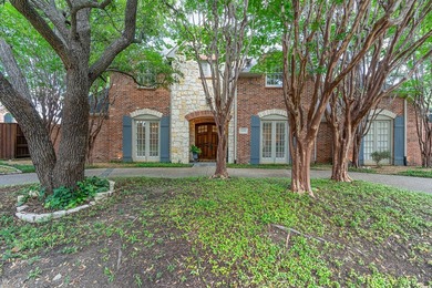 This custom 5 bedroom, 4 full and 2 half bath well maintained - photo 2