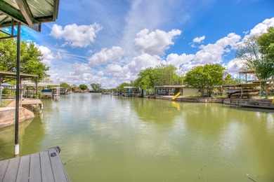 Completely remodeled 3-bedroom, 3-bathroom lake house offering - photo 46