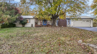 Douglas Lake Home For Sale in Dandridge Tennessee