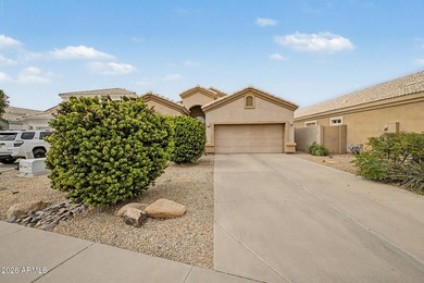 WATERFRONT property with endless views! Located in the heart of - photo 3