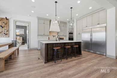 Welcome to Spurwing, an exclusive lifestyle community designed - photo 17