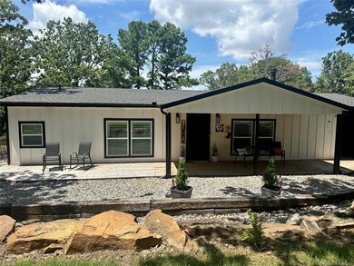 Lake Eufaula Home For Sale in Canadian Oklahoma