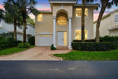 Beautiful 4-bedroom, 2-bathroom two-story home with 2,634 SqFt - photo 3