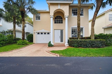 Beautiful 4-bedroom, 2-bathroom two-story home with 2,634 SqFt - photo 5