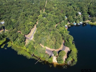 Rare opportunity to own one of the most desirable waterfront - photo 2