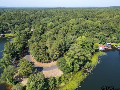 Rare opportunity to own one of the most desirable waterfront - photo 3