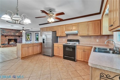 Charming waterfront property located at 178 Greenfield Rd. in - photo 13