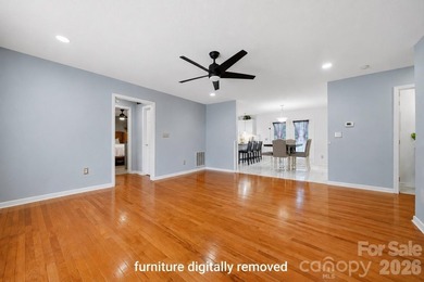 927 Victoria Avenue is a truly rare offering: an UPDATED, RANCH - photo 13