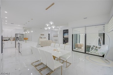 Welcome to this spectacular, centrally located residence - photo 14