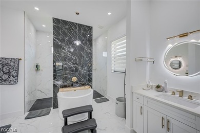 Welcome to this spectacular, centrally located residence - photo 18
