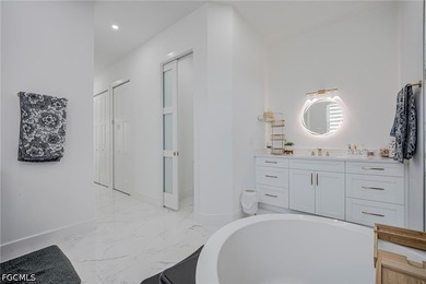 Welcome to this spectacular, centrally located residence - photo 20