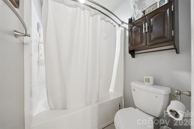 927 Victoria Avenue is a truly rare offering: an UPDATED, RANCH - photo 21