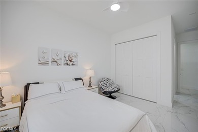 Welcome to this spectacular, centrally located residence - photo 22