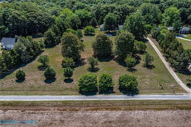 Charming waterfront property located at 178 Greenfield Rd. in - photo 33