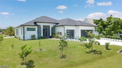 Welcome to this spectacular, centrally located residence - photo 37