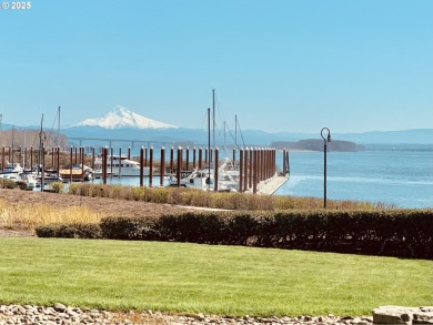 Lake Condo For Sale in Vancouver, Washington