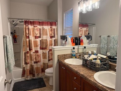 Warm and welcoming 4-bedroom home in a prime Bluffton location - photo 10