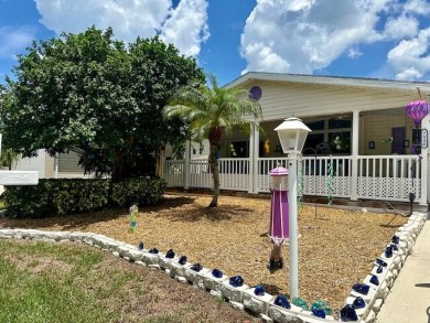 (private lake, pond, creek) Home For Sale in Port Saint Lucie Florida