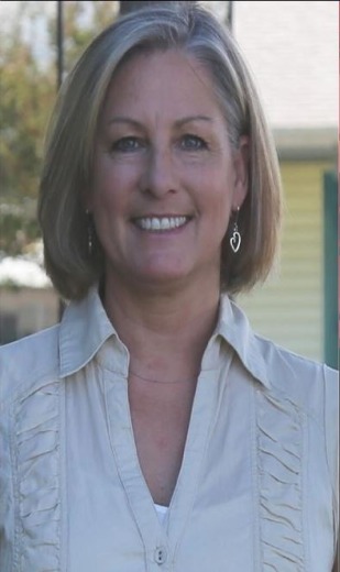 Phyllis Steger with <br>Henson Land & Ranch Company in TX advertising on LakeHouse.com