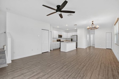 GORGEOUS CORNER UNIT W/ OPEN FLOOR PLAN & PLENTY OF WINDOWS - photo 9