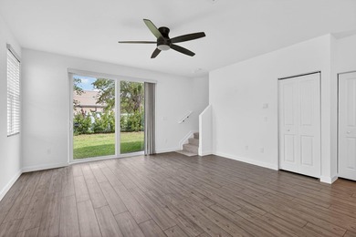 GORGEOUS CORNER UNIT W/ OPEN FLOOR PLAN & PLENTY OF WINDOWS - photo 10