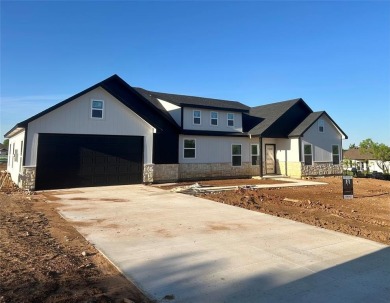 Lake Home For Sale in Bridgeport, Texas