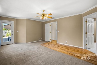 Great Meridian Location just off Franklin and Linder. 4 bedroom - photo 17