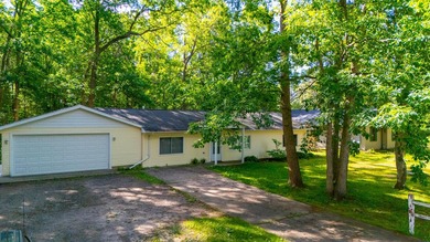 Charming 3-bedroom, 1-bath home just minutes from beautiful - photo 21