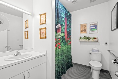 Could this be the most fabulous live / work studio in all of - photo 25