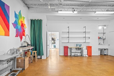 Could this be the most fabulous live / work studio in all of - photo 34