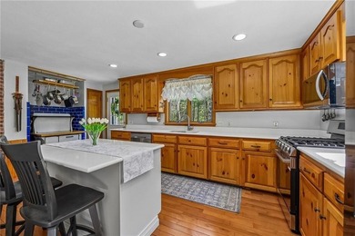 Discover the charm and potential of 320 Shannock Road in - photo 7