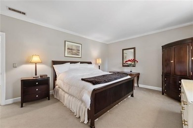 Exceptional Value in Berkeley Lake. Priced for Immediate Sale - photo 39