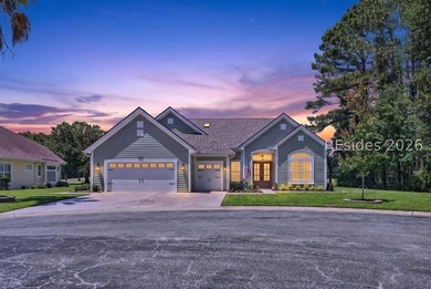Tucked on a private cul-de-sac wooded lot, this reimagined Del - photo 1