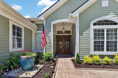 Tucked on a private cul-de-sac wooded lot, this reimagined Del - photo 4