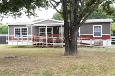 Lake Home For Sale in Gun Barrel City, Texas