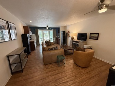 Greers Ferry Lake Condo For Sale in Fairfield Bay Arkansas