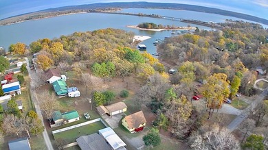 Lake Home For Sale in Eufaula, Oklahoma