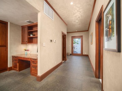 A private Wailea Kialoa retreat, where chic island elegance - photo 9
