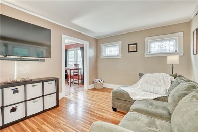 Classic city colonial with 3/4 bedrooms and 1.5 baths. Looking - photo 16