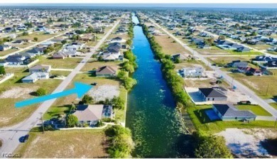 Enjoy peaceful canal views from your own backyard in this - photo 4