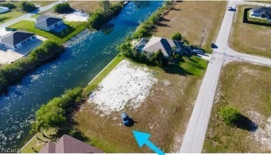 Enjoy peaceful canal views from your own backyard in this - photo 5
