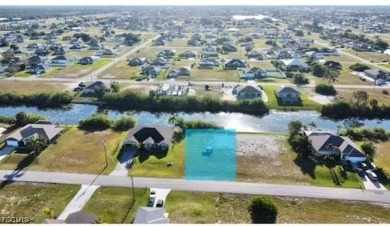 Enjoy peaceful canal views from your own backyard in this - photo 8