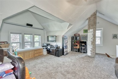 Classic city colonial with 3/4 bedrooms and 1.5 baths. Looking - photo 37