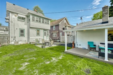 Classic city colonial with 3/4 bedrooms and 1.5 baths. Looking - photo 46