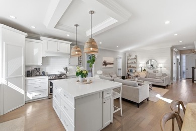 Custom built home by C. Siemens, local builder w/attention to - photo 9