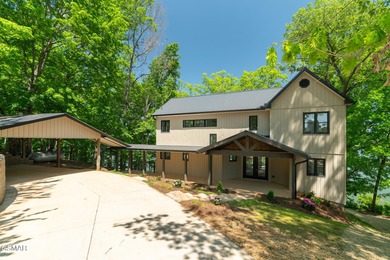 Fort Loudoun Lake Home For Sale in Louisville Tennessee