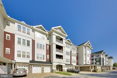Coveted bright and spacious corner unit offering over 1,700 - photo 3