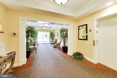 Coveted bright and spacious corner unit offering over 1,700 - photo 8
