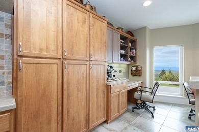 Nestled within the gated enclave of Maletti Hill, one of the - photo 17