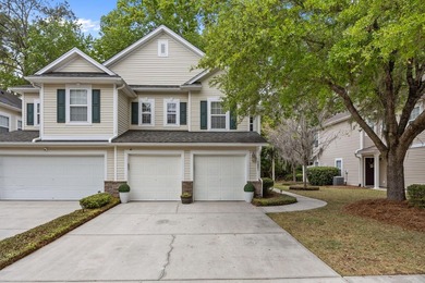 Welcome home to this beautifully maintained 3-bedroom, 2.5-bath - photo 4